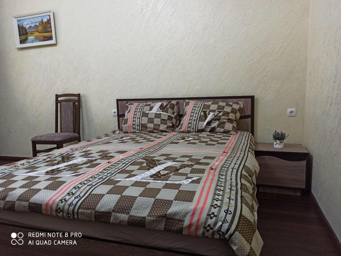 Квартира В Самом Центре Wi-Fi Appartement Tsjernivsi Buitenkant foto